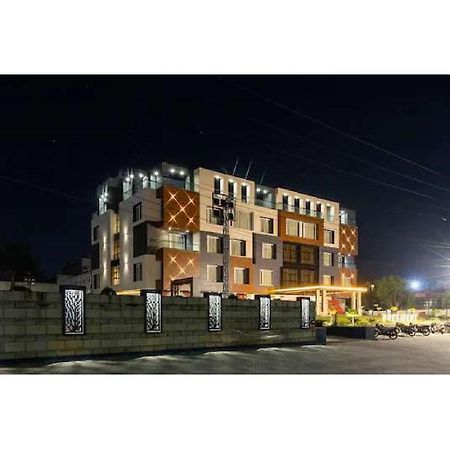 Hotel Shivay President Удджайн Экстерьер фото